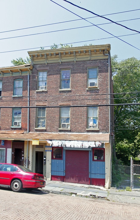 64 William St in Newburgh, NY - Foto de edificio