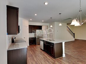 5969 Hagar Vly Dr in Nashville, TN - Foto de edificio - Building Photo