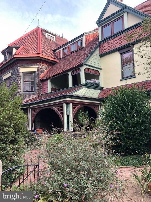 property at 5335 Knox St