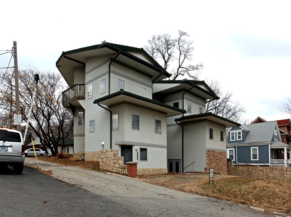 3820-3822 Wyoming St in Kansas City, MO - Building Photo