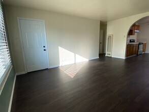 14602 Condon Ave, Unit 14604 Condon Ave in Lawndale, CA - Foto de edificio - Building Photo