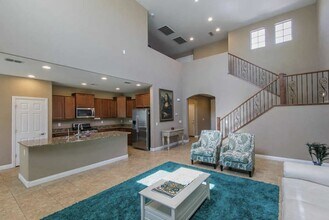 10743 W Desert Elm Ln in Peoria, AZ - Foto de edificio - Building Photo