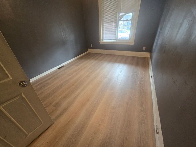 530 E Penn St, Unit 1st Floor in Philadelphia, PA - Foto de edificio - Building Photo