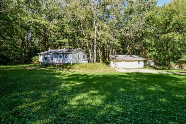 property at 10909 Bennett St SE