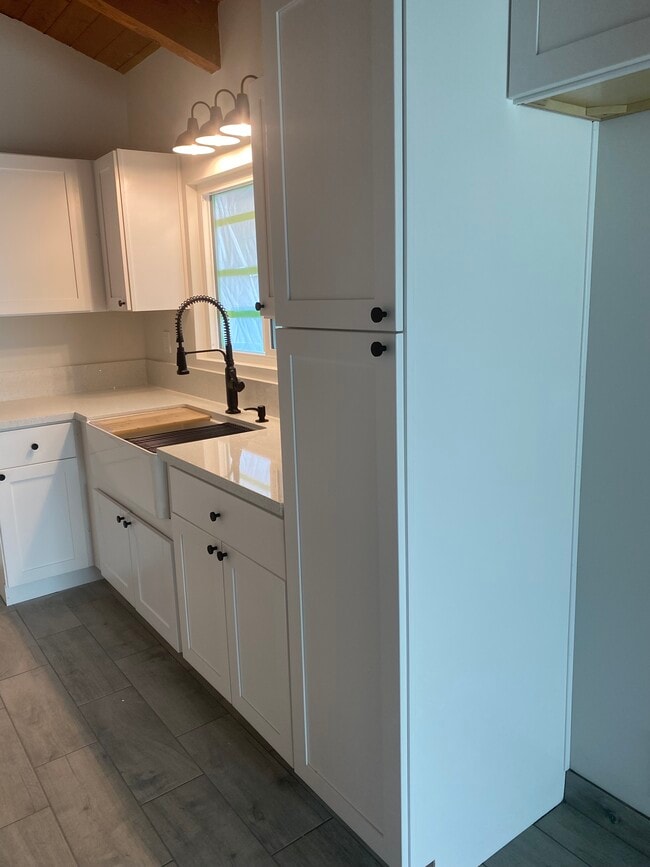 17622 Hayes Ave in Lake Elsinore, CA - Foto de edificio - Building Photo