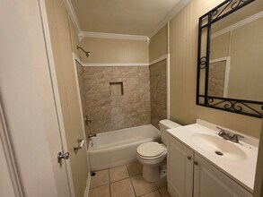 2135 Richmond St in Baker, LA - Foto de edificio - Building Photo