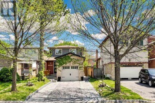 61 Marlow Crescent in Markham, ON - Building Photo