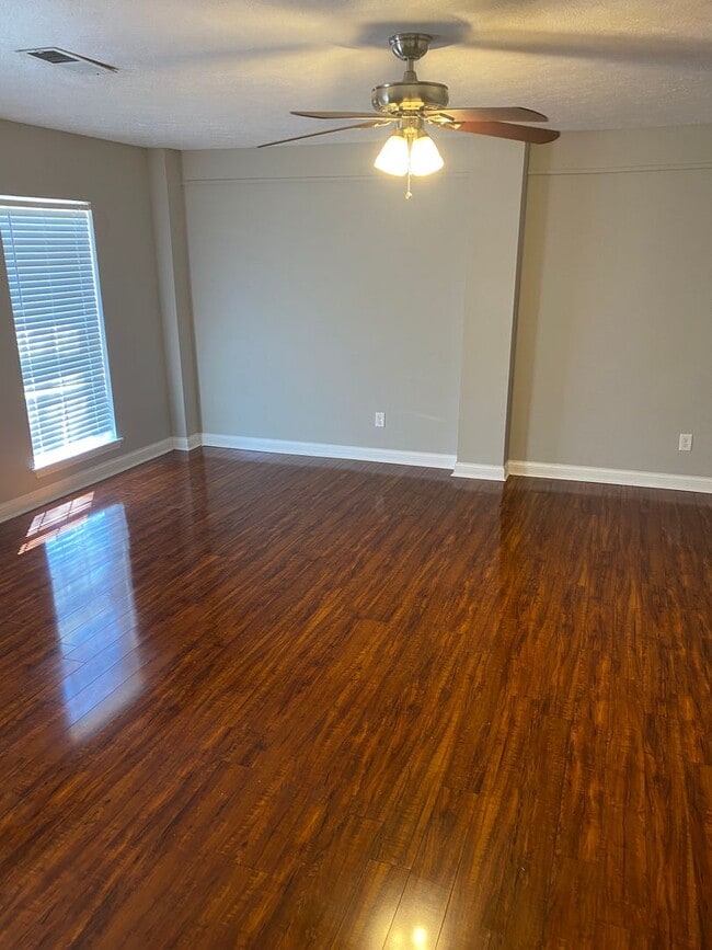 property at 370 MS-468