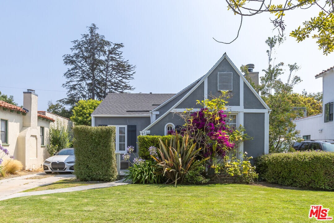 2310 Manning Ave in Los Angeles, CA - Building Photo