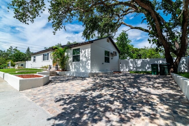 104 11th Ave S in Safety Harbor, FL - Building Photo - Building Photo