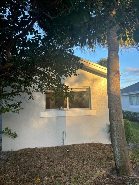 1092 Lake Victoria Dr in West Palm Beach, FL - Building Photo - Building Photo