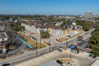 Snowden Living in San Antonio, TX - Building Photo - Building Photo