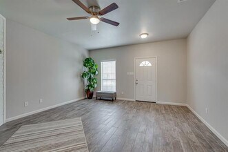 224 Samuel Blvd in Coppell, TX - Foto de edificio - Building Photo