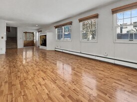 3601 Raspberry Rd in Anchorage, AK - Building Photo