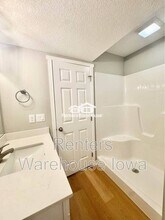 1006 Polk St in De Soto, IA - Building Photo - Building Photo