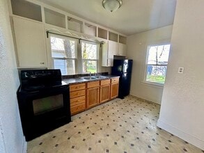 1207 9th St NE in Austin, MN - Building Photo - Building Photo
