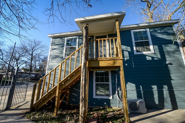 property at 1124 S Burnett Ave