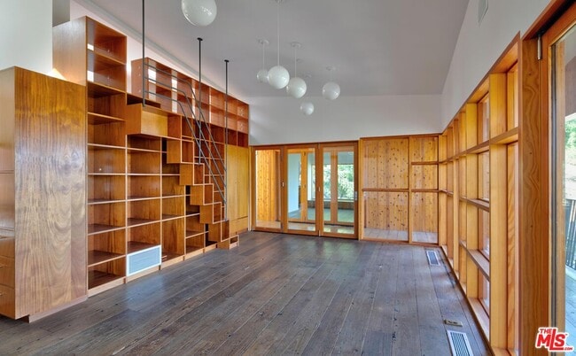 1955 Park Dr in Los Angeles, CA - Building Photo - Building Photo