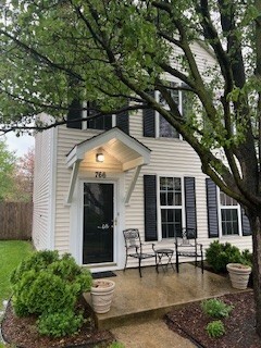 766 Four Seasons Blvd in Aurora, IL - Building Photo