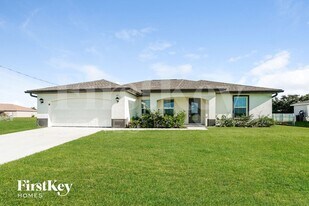 23 NW 27th Ln in Cape Coral, FL - Building Photo