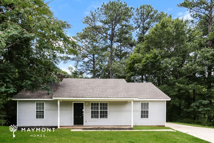 230 Valley Hill Rd in Stockbridge, GA - Building Photo