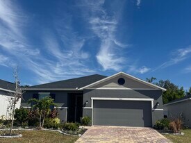 7315 34th Ct E in Sarasota, FL - Building Photo