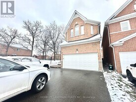 86 Snowdon Cir in Markham, ON - Building Photo