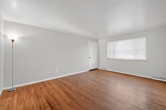 6014 S Prince St in Littleton, CO - Building Photo - Building Photo