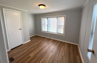 2328 NC-801 in Advance, NC - Building Photo - Building Photo