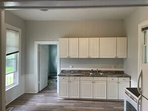 305 S Walnut St, Unit 2 in Howell, MI - Building Photo - Building Photo