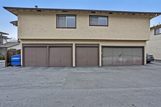 1057 Reed Ter in Sunnyvale, CA - Building Photo - Building Photo