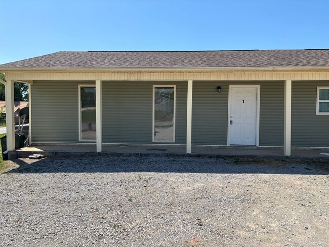 property at 1103 E Main St