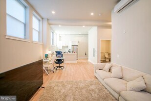 1300 S 19th St in Philadelphia, PA - Building Photo