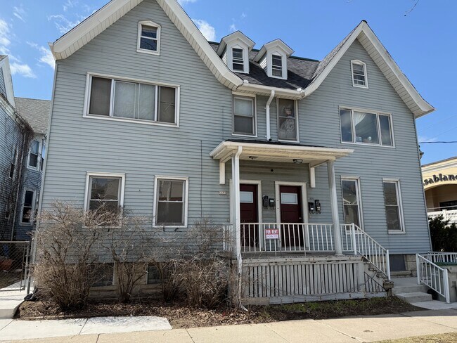 1695 N Cass St, Unit Lower Duplex Unit