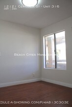 12121 Centralia St in Lakewood, CA - Building Photo - Building Photo