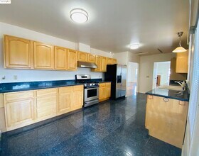 3540 Deer Hill Rd in Lafayette, CA - Building Photo - Building Photo