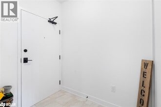 8 Culinary Ln in Barrie, ON - Building Photo - Building Photo