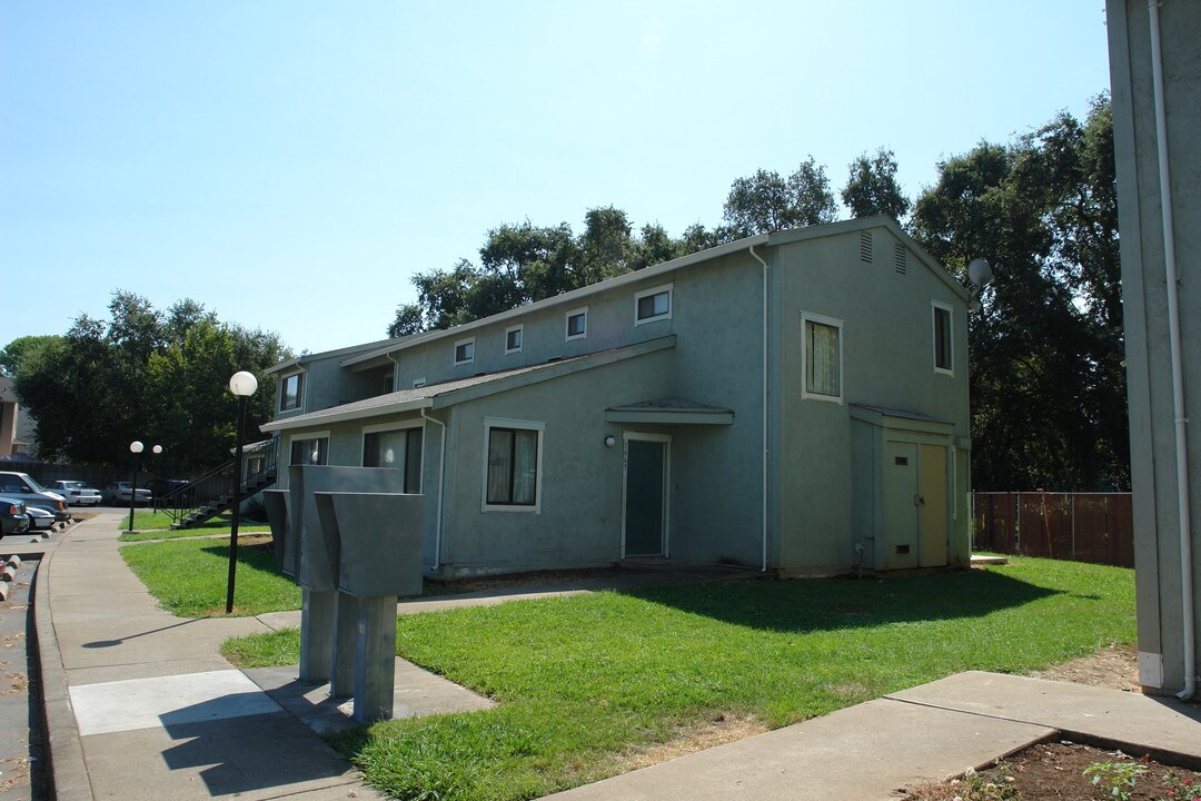 La Vista Verde Apartments in Chico, CA - Building Photo