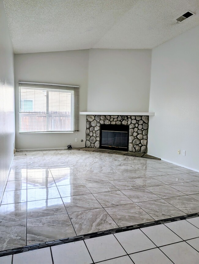 property at 2524 Plaza Serena Dr