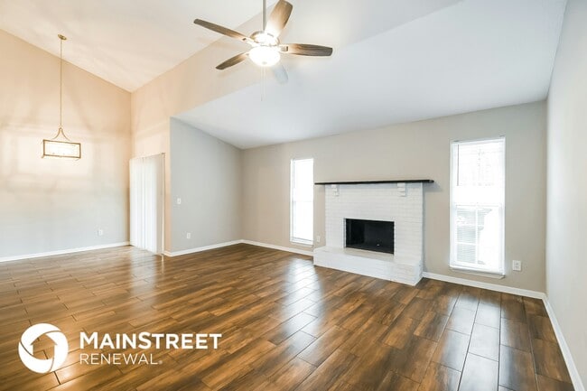 3506 Whalers Way in Jacksonville, FL - Foto de edificio - Building Photo