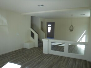 10156 Lawton Ridge Ct in Las Vegas, NV - Building Photo - Building Photo