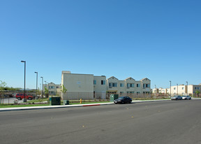 Quail Run Apartments in Parlier, CA - Building Photo
