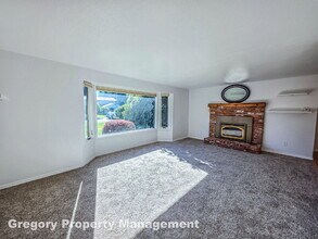 2209 138th Pl SE in Mill Creek, WA - Building Photo - Building Photo
