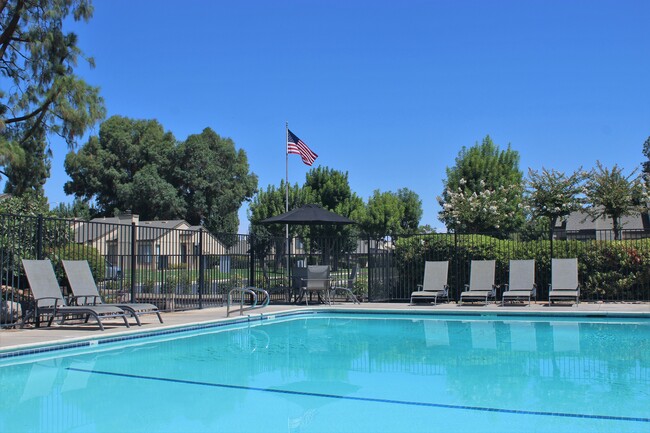 Cobblestone Village in Fresno, CA - Foto de edificio - Building Photo