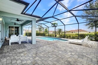 2369 Tangerine Ln in Naples, FL - Foto de edificio - Building Photo