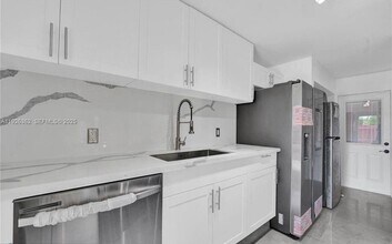 20010 SW 123rd Dr in Miami, FL - Building Photo - Building Photo