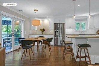 94 Ridge Rd W in Sag Harbor, NY - Building Photo - Building Photo