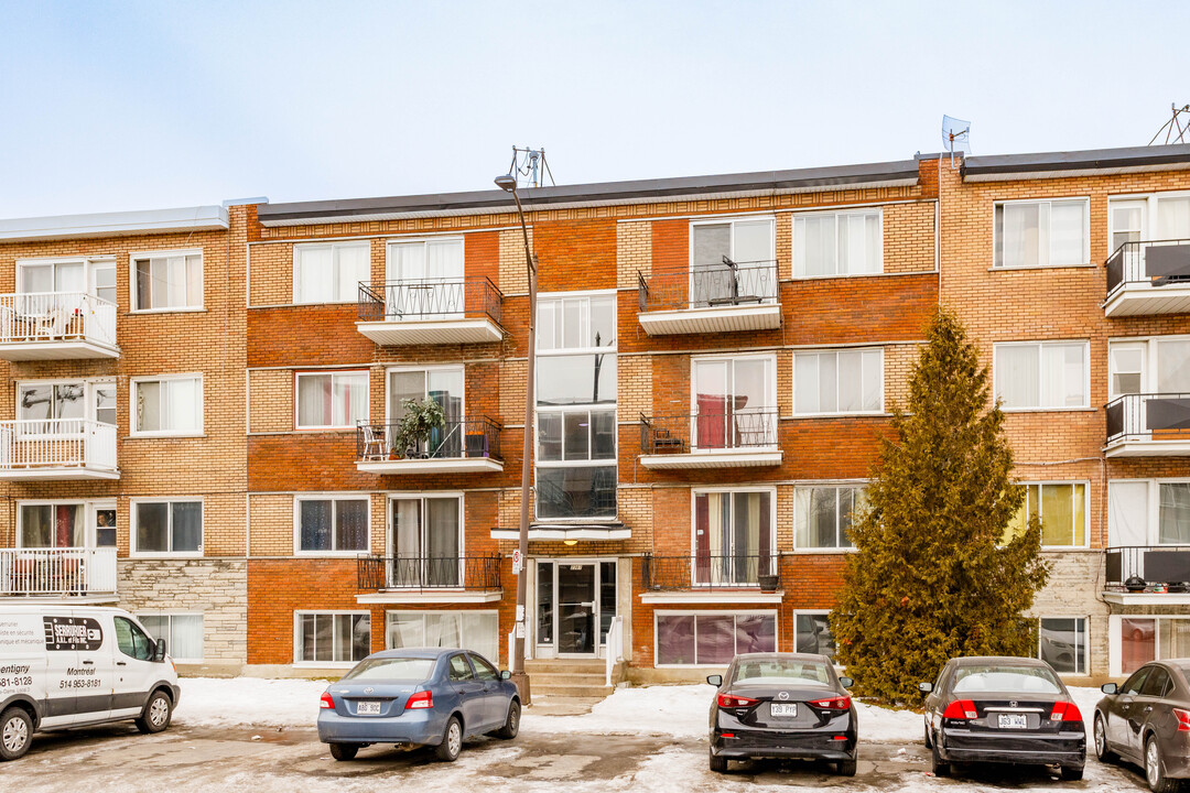 2367 Duff Court St in Lachine, QC - Building Photo