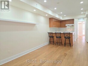 415 Jarvis St in Toronto, ON - Building Photo - Building Photo