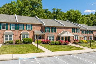 Chaddwell Apartments in Exton, PA - Foto de edificio - Building Photo